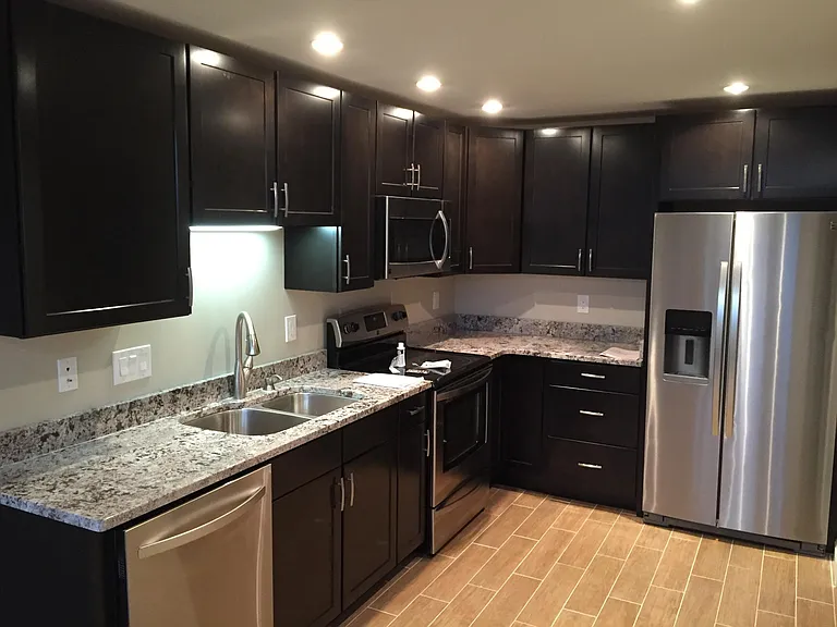 2120 Gilbert Ave #A — Photo 3