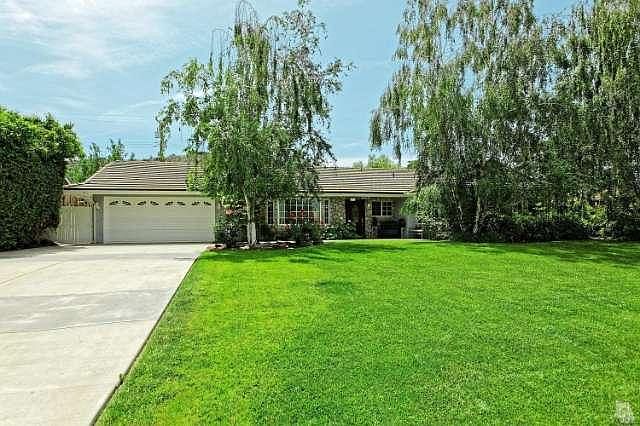 1st image of 1876 El Monte Dr