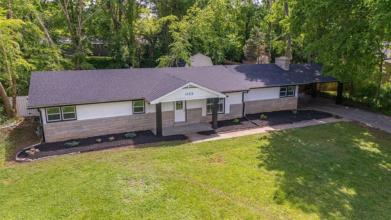 1133 Edgefield Way photo 1