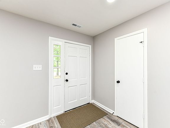 2nd image of 8846 Holliday Dr