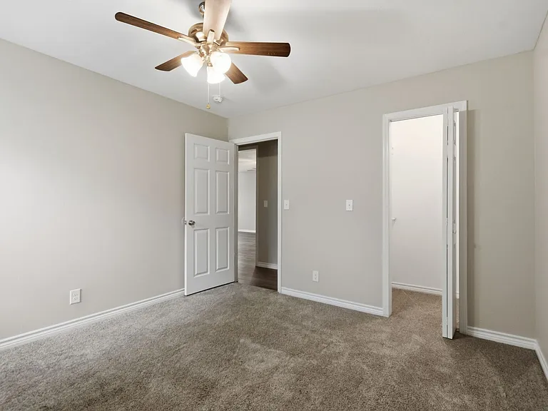 808 N Franklin Ave — Photo 18