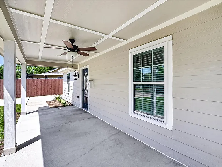 7623 McHenry St — Photo 5