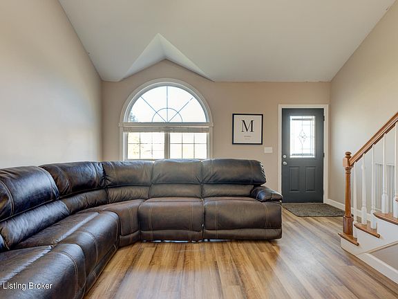 5th image of 106 Spencer Ct