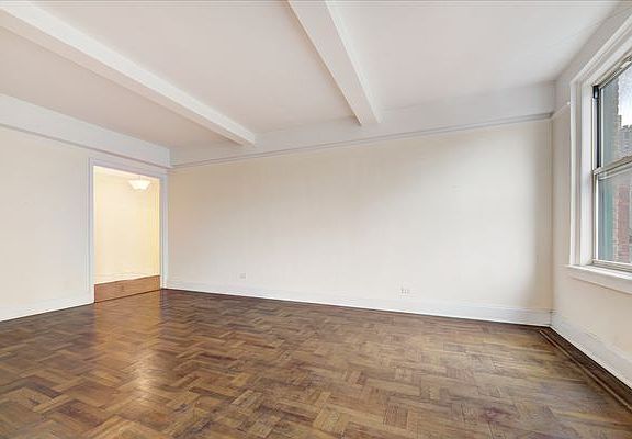 3rd image of 520 Amsterdam Ave #3C