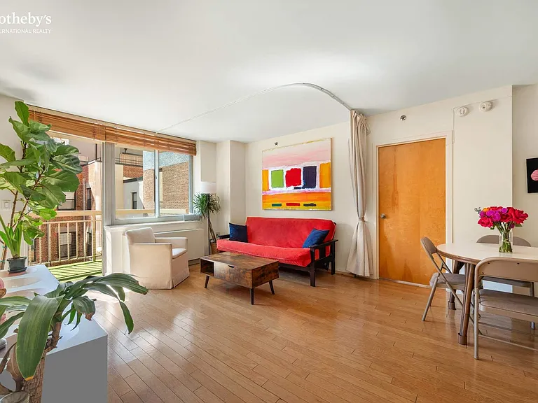 520 W 23rd St #8B — Photo 3