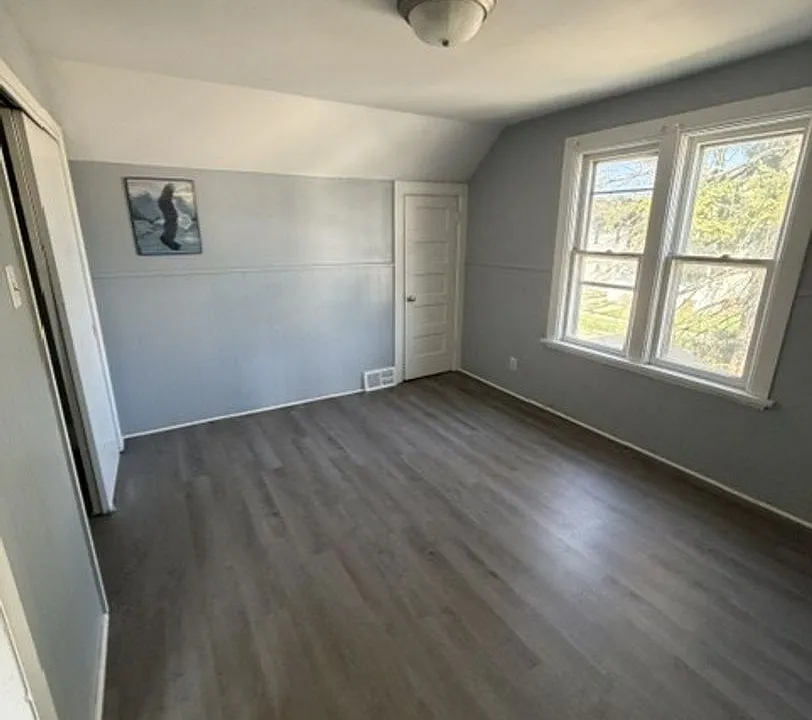 6118 25th Ave. (Duplex)