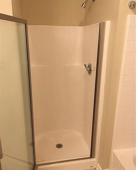 1st image of 522 Robinwood Ln #1E