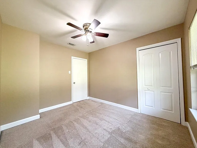 6868 Bay Rd — Photo 11