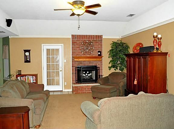 2nd image of 4417 Cole Dr