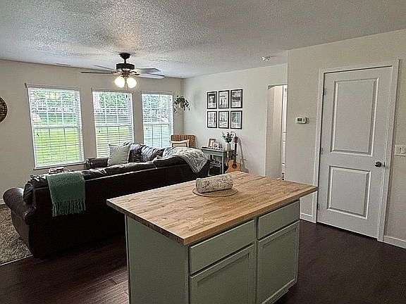 4th image of 3006 SW Sharmin Ln