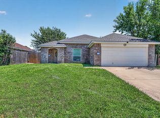 6021 Hartman Rd, Forest Hill, TX 76119
