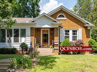 1006 Brown St, Bettendorf, IA 52722