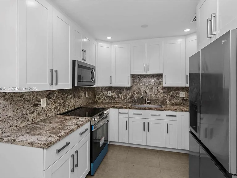 3171 NW 17th St — Photo 9