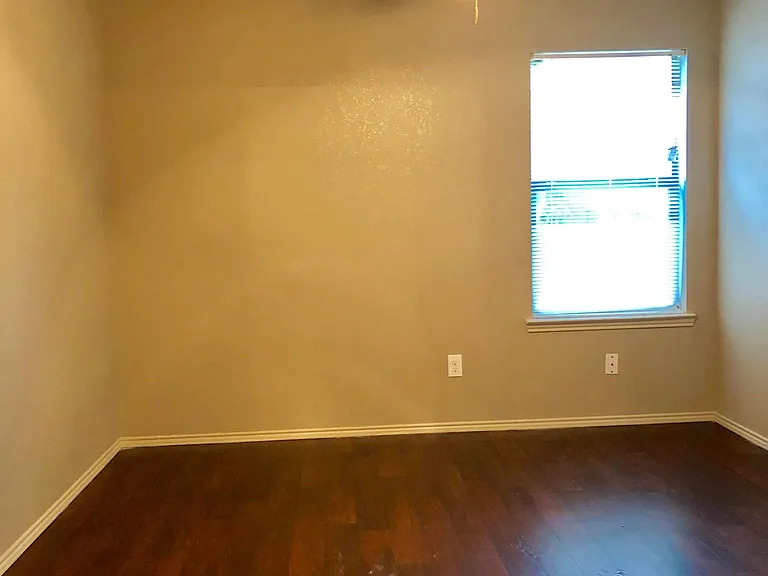 100 Leatherwood St — Photo 11