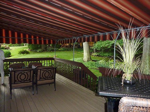 5th image of 324 Cloverdale Dr