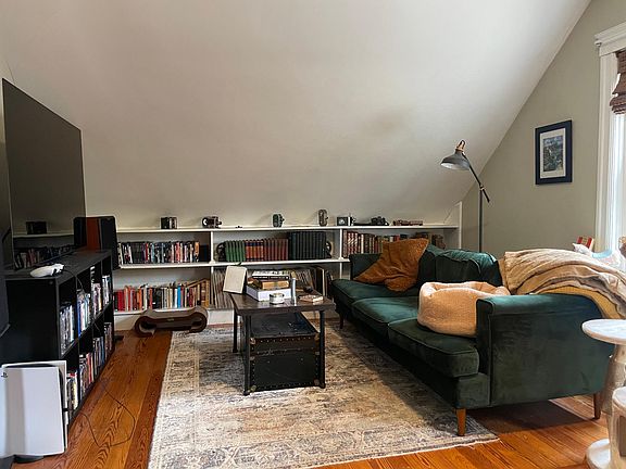 5th image of 17 Brewster St #3