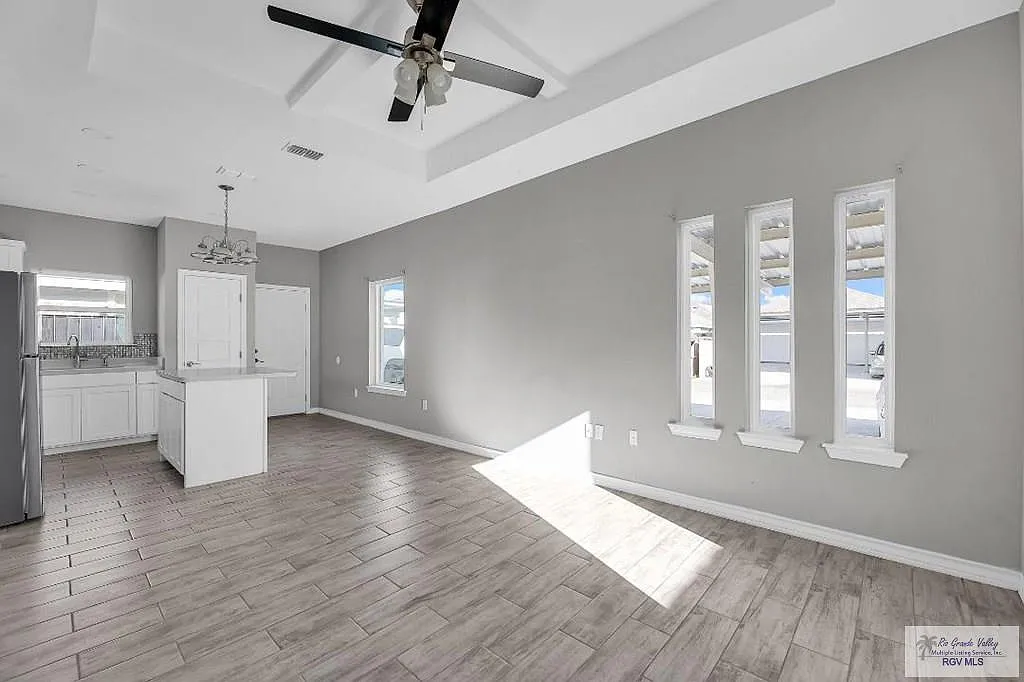 2 bed, 2.0 bath, 1065 sqft, $950 — Photo 3