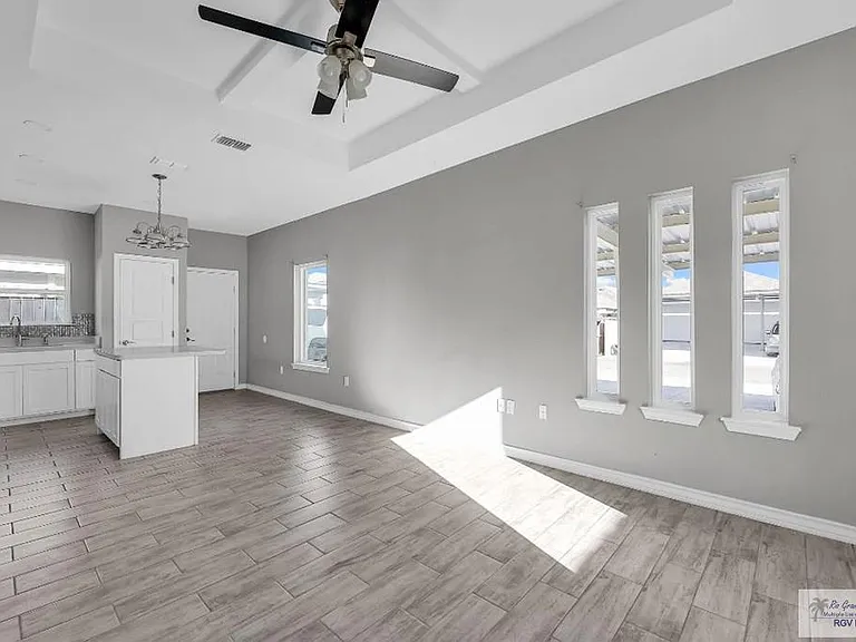 2713 Primrose Ave #A1 — Photo 3