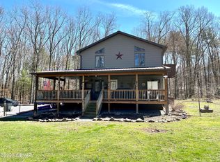 47 Starboat Ln, Jersey Shore, PA 17740