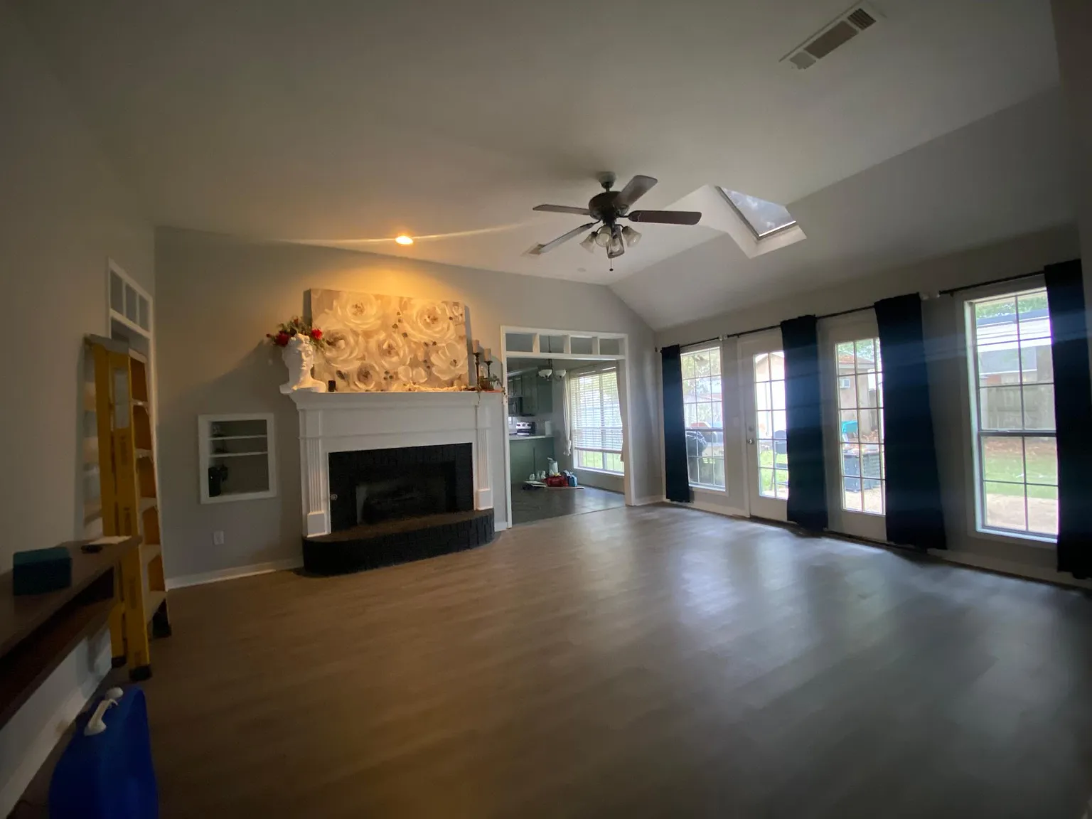 591 Acorn Ln — Photo 2