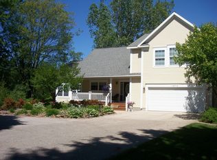 16516 152nd Ave, Spring Lake, MI 49456