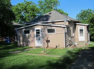 319 N 17th St, Chariton, IA 50049
