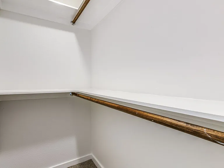 2106 Bennett Ave — Photo 11