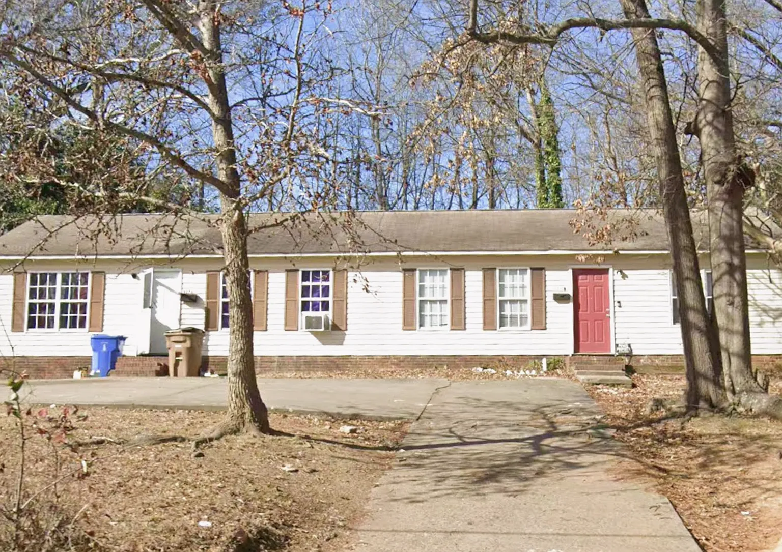 2 bed, 770 sqft, $900 — Photo 1