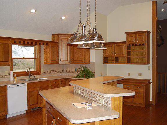 2nd image of 46 Norman Dr
