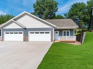 4063 Brooke Elizabeth Dr, Onalaska, WI 54650