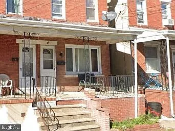 25 Dexter St photo 1