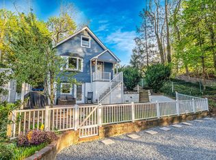 108 Lower Rocky Point Rd, Sound Beach, NY 11789