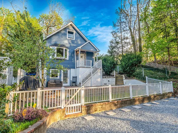 108 Lower Rocky Point Road, Sound Beach, NY 11789