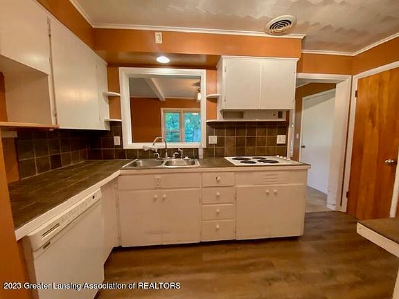 5th image of 6077 Harkson Dr