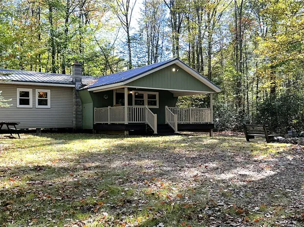 737 Crooked Pine Trl, Brookville, PA 15825