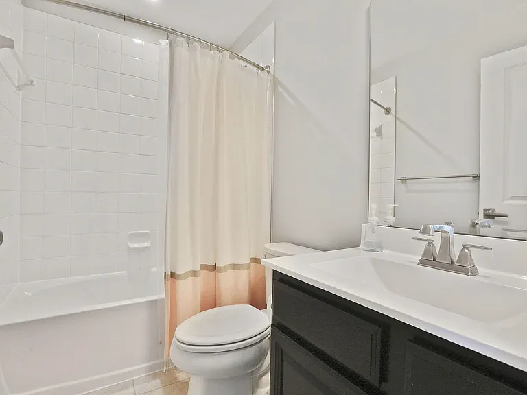 1020 N Durham St — Photo 15