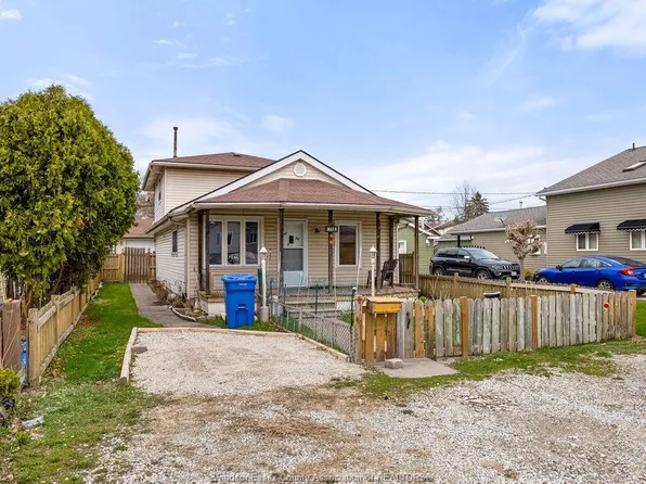 716 Alexandrine St, Windsor, ON N8X 3C2