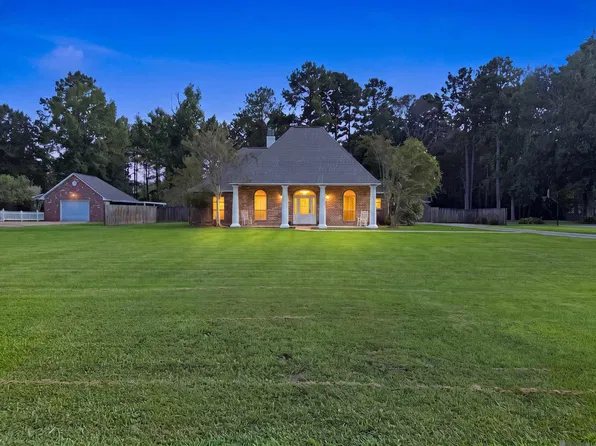 9900 Meadow Ln, Denham Springs, LA 70706