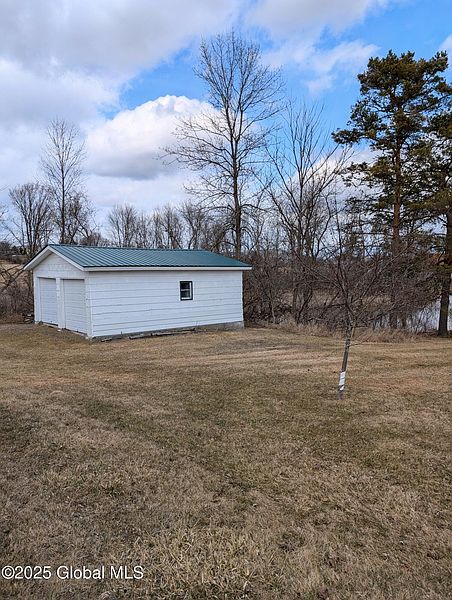 3rd image of 51 Sagamore Drive Drive