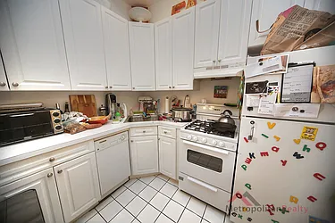 Rented by Metropolitan Realty