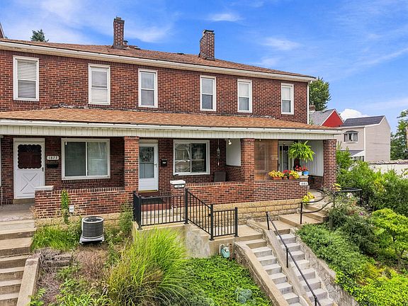 3rd image of 1879 Jancey St