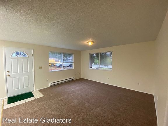 5th image of 830 Baird Ave #C