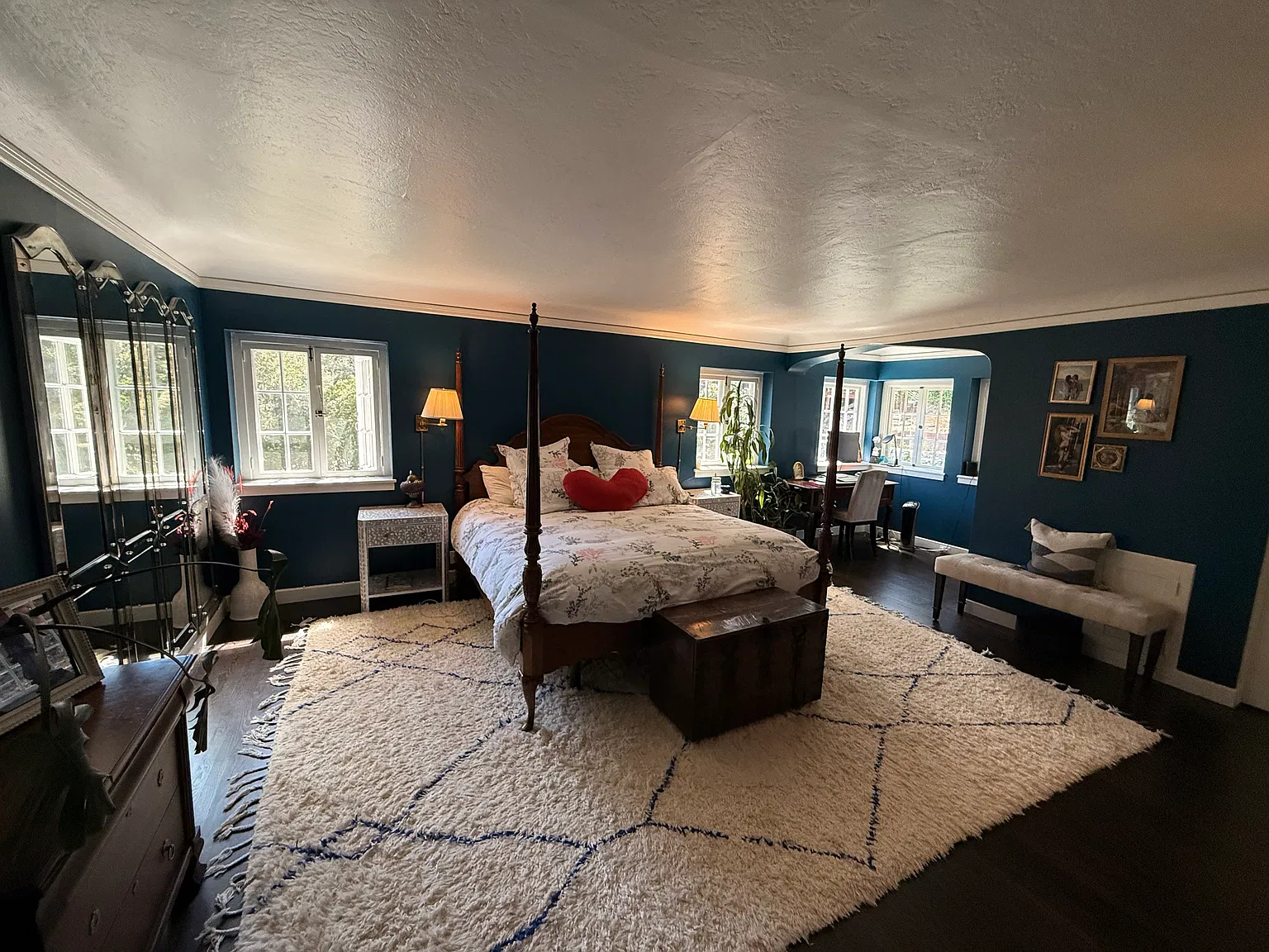 5 bed, 3540 sqft, $12,000 — Photo 4