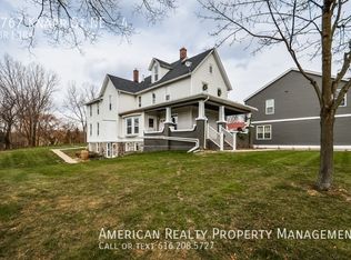 1767 Knapp St NE APT 4, Grand Rapids, MI 49505