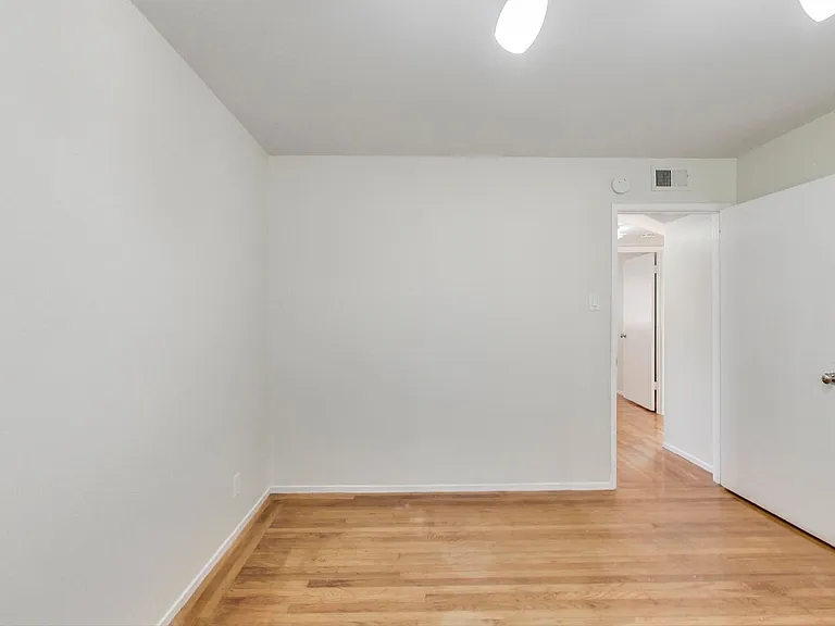 1220 Hayes St #5 — Photo 16