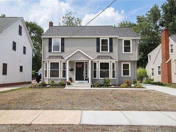 2nd image of 21140 Beachwood Dr