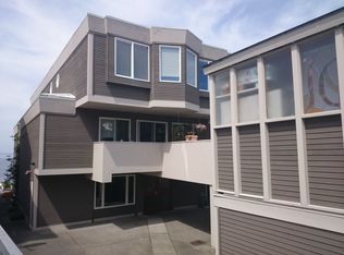 3201 Point Pl SW APT 103, Seattle, WA 98116