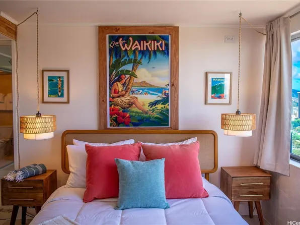 444 Niu St APT 1607, Honolulu, HI 96815