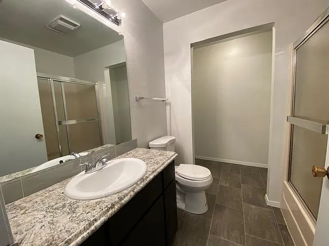 Building Photo - 305 S 2nd St #6