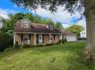 12 Winchester Rd, Shrewsbury, PA 17361